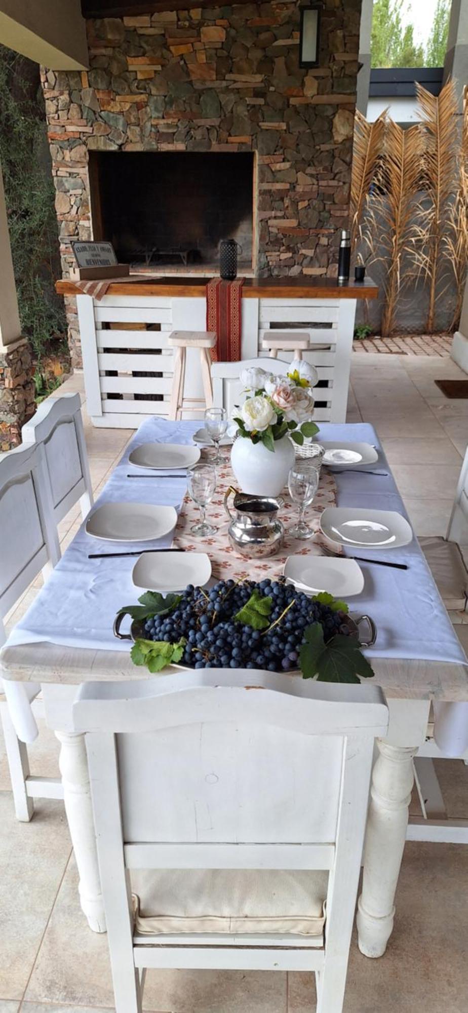 Casa En Chacras De Coria Con Vinedo Y Jacuzzi *