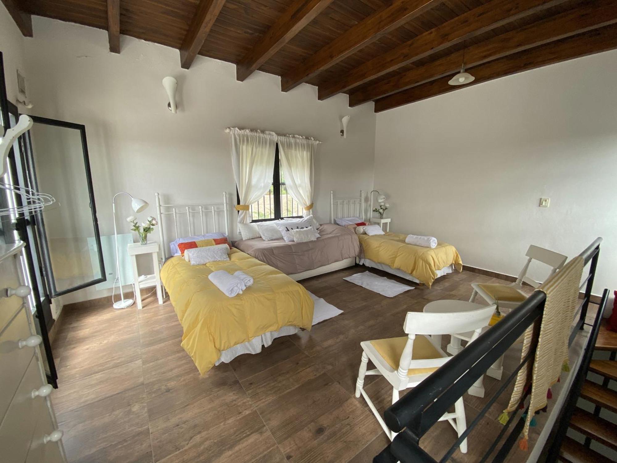 Casa En Chacras De Coria Con Vinedo Y Jacuzzi Holiday home *
